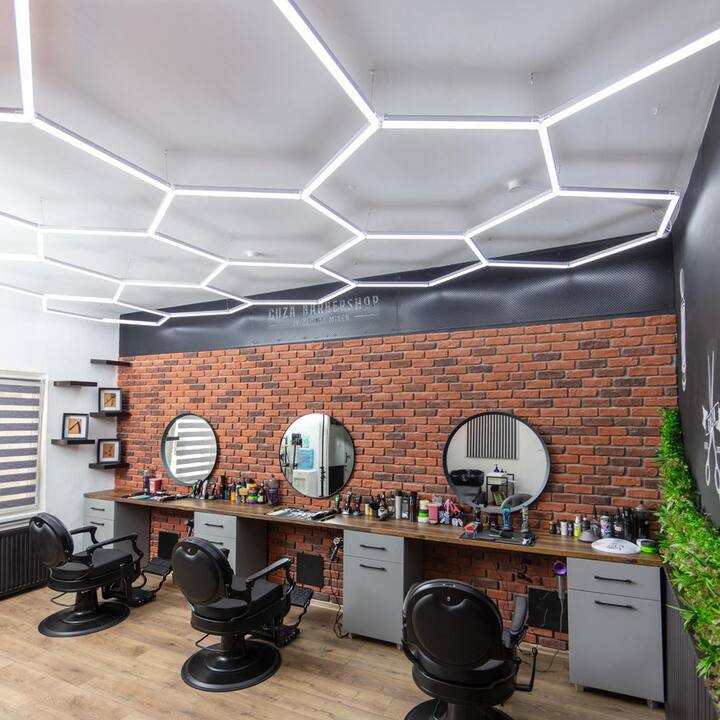 Cuza Barbershop pe MERO