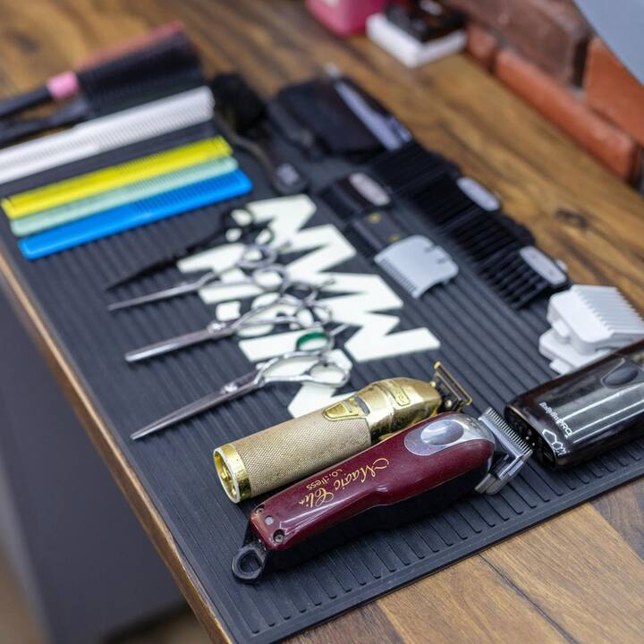 Cuza Barbershop pe MERO